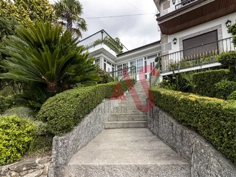 Moradia T3 Geminada em Pombeiro de Ribavizela - Felgueiras