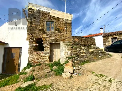 Moradia para Restaurar T0