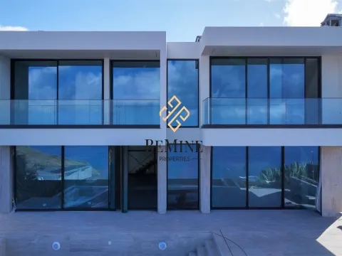 Villa  T3+1 / Moradia de Luxo / Vargem, Calheta - Ilha da Madeira
