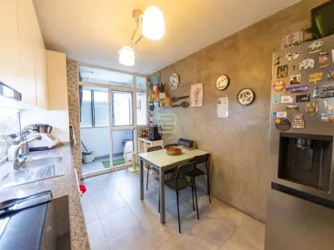 Apartamento T3 em Ramalde – Oportunidade para Investidores