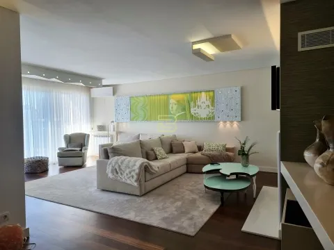 Wohnung 4 Schlafzimmer