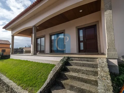 3 bedroom villa with garden in Vila do Conde