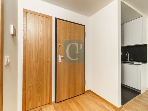Apartamento T1Kit com garagem, em frente ao Hospital São João - Asprela Urban