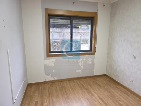 Apartamento T2 renovado em São Mamede Infesta e Senhora da Hora