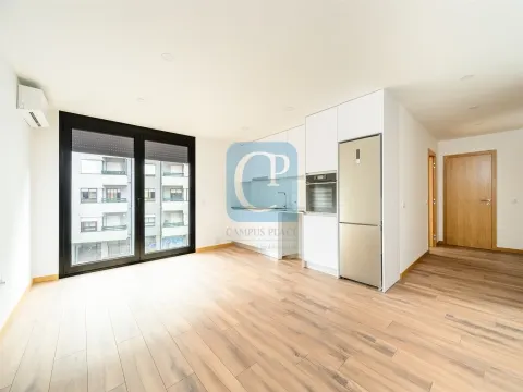 New build 2 bedroom apartment in Paranhos, Porto