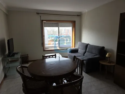 Apartamento T1 equipado junto ao Hospital de São João