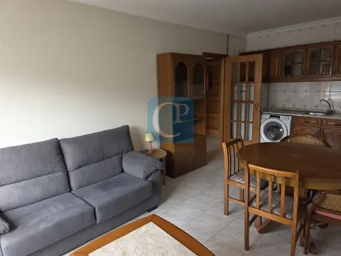 Apartamento T1 equipado junto ao Hospital de São João