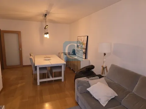 T2 com lugar de garagem e arrumos na Rua de Santana, Leça do Balio