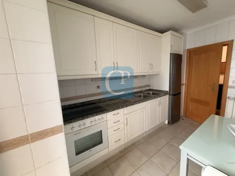 Apartamento T1 próximo ao Hospital São João, Pedrouços, Maia