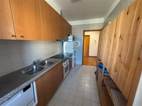 Apartamento T1Kit semi mobilado em Paranhos, Porto