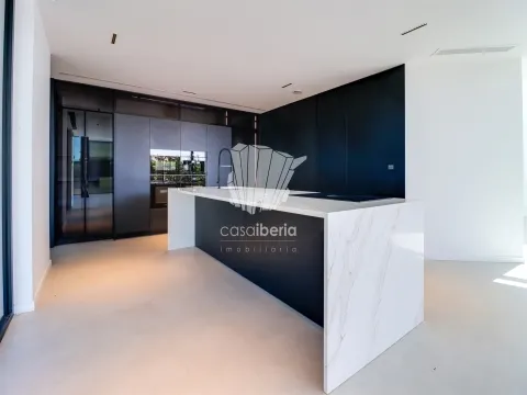 4 Quartos - Moradia - Carvoeiro