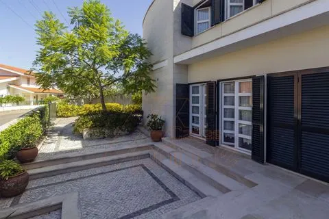 Moradia Isolada T7 - Tamonte - Coimbra/Venda