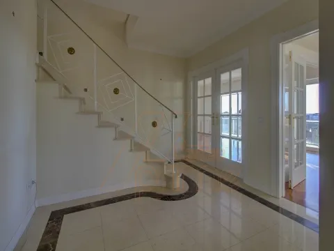 Apartamento T3 DUPLEX - Celas - Coimbra/Venda