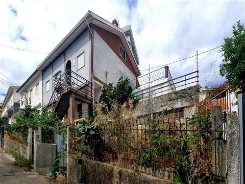 Moradia >=T10 - Fonte da Talha - Coimbra/Venda