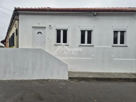 半独立式的房子 2个房间