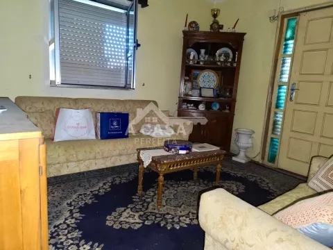 Moradia isolada  térrea T2 com anexos e pátio em Maceda