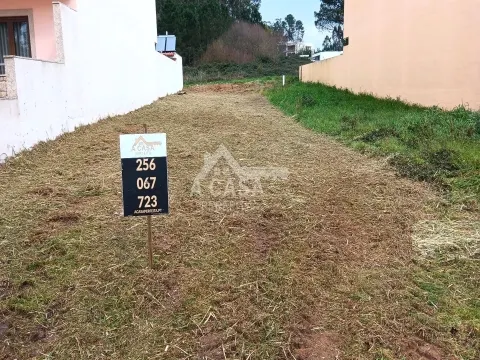 Lote de Terreno para construção de moradia geminada T3 em São Miguel do Souto