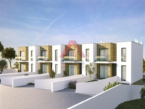 Maison mitoyenne 4 Chambre(s)