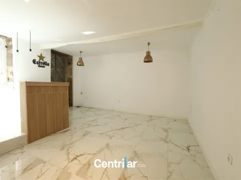 Moradia T3 com pátio e terraço