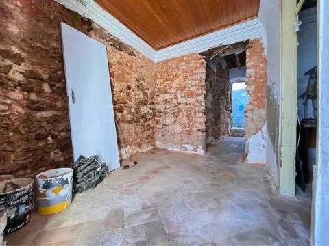 Moradia para Restaurar T1