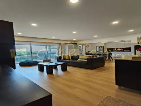 Apartamento T2+2 DUPLEX