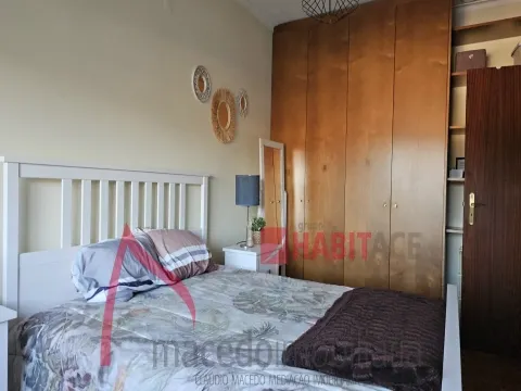 Apartamento T3 com 3 frentes, varandas e garagem fechada – Amares