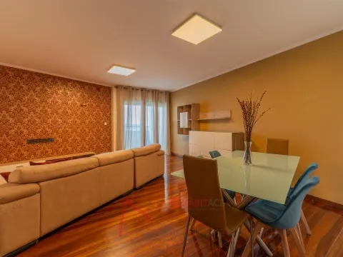 Apartamento T4 Mobilado à Venda em São Vicente, Braga