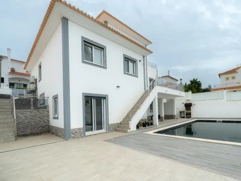 Magnífica moradia de luxo com 4 quartos