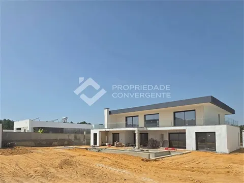 Moradia Isolada T5