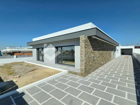 Moradia Isolada T3 com piscina - Azeitão