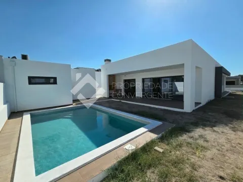 Moradia Isolada T3 com piscina - Azeitão