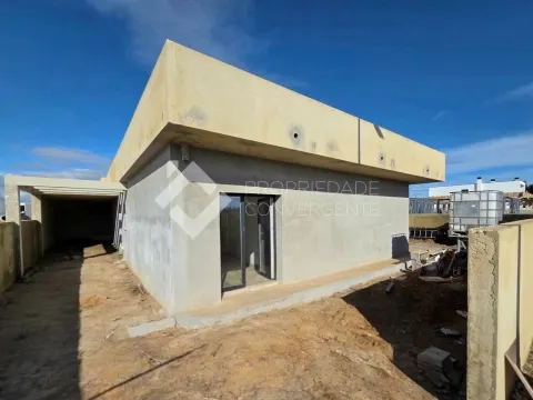 Moradia térrea T4 isolada - Palmela