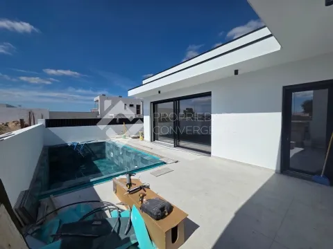 Moradia Isolada T4 com piscina - Azeitão