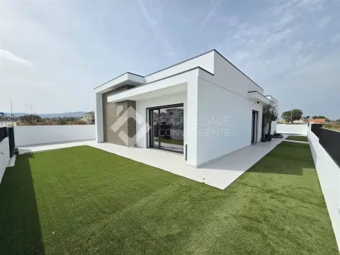 Moradia Isolada T4 com piscina - Azeitão