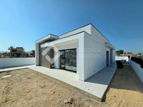 Moradia Isolada T4 com piscina - Azeitão