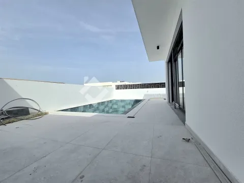 Moradia Isolada T4 com piscina - Azeitão