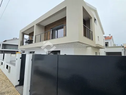 Moradia Geminada T3 - Quinta do Conde