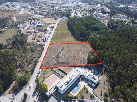 Terreno com viabilidade de construção/ Área total 12.700 m2 / Parceiros