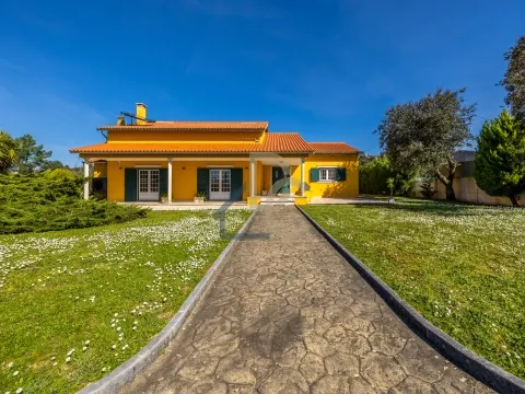 Moradia V3 / Fátima / 5 minutos do Santuário de Fátima