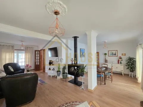 Moradia T3 perto Praia