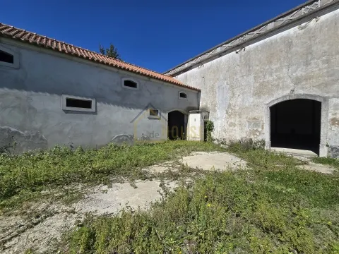 Imóvel para recuperar na Marteleira