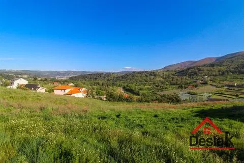 Lote de terreno em Lamego