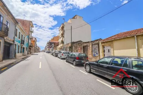Excelente Terreno p/ Construção a 350 m do Amial