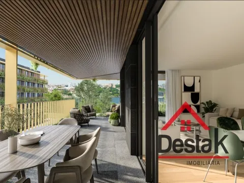 Apartamento T3 inserido no empreendimento Marina Douro