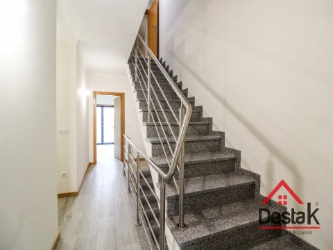 ✨ Moradia V5 Geminada Nova – Termas de São Pedro do Sul ✨