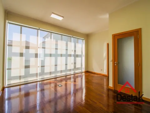 Apartamento T2 para venda no centro da Cidade de São Pedro do Sul