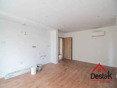 New and modern 1-bedroom apartment with balcony