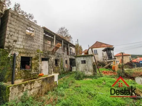 Detached house to restore T2