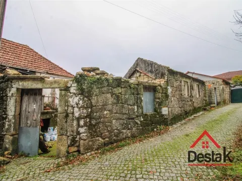 Detached house to restore T2