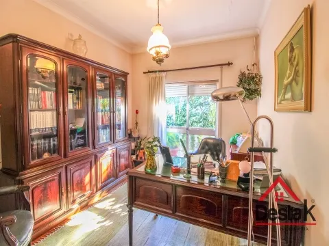 Moradia V4 para Venda no Centro de São Pedro do Sul